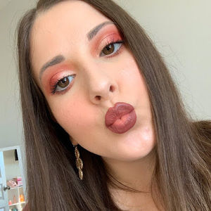 Meet your Posher, Bianca